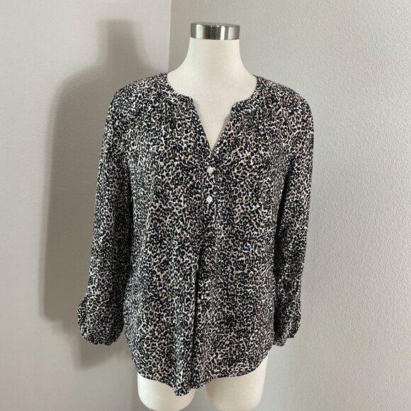 Old Navy Womens Medium Leopard Animal Print Long Sleeve Blouse Pullover Shirt - Picture 1 of 10